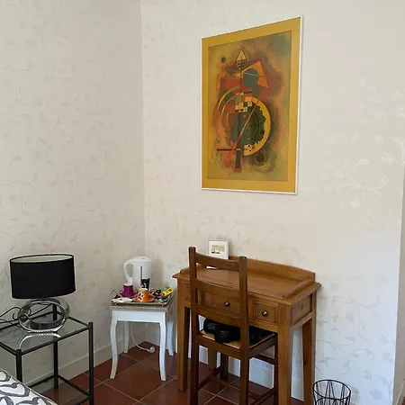La Belle Chaumiere *