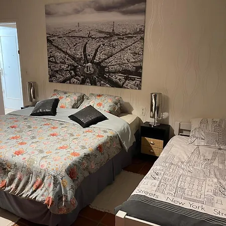 La Belle Chaumiere Bed & Breakfast