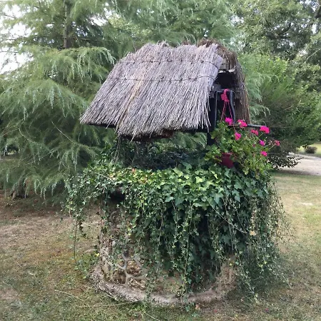 לינה וארוחת בוקר La Belle Chaumiere